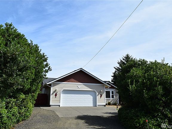 2nd image of 338 Seashore St SW
