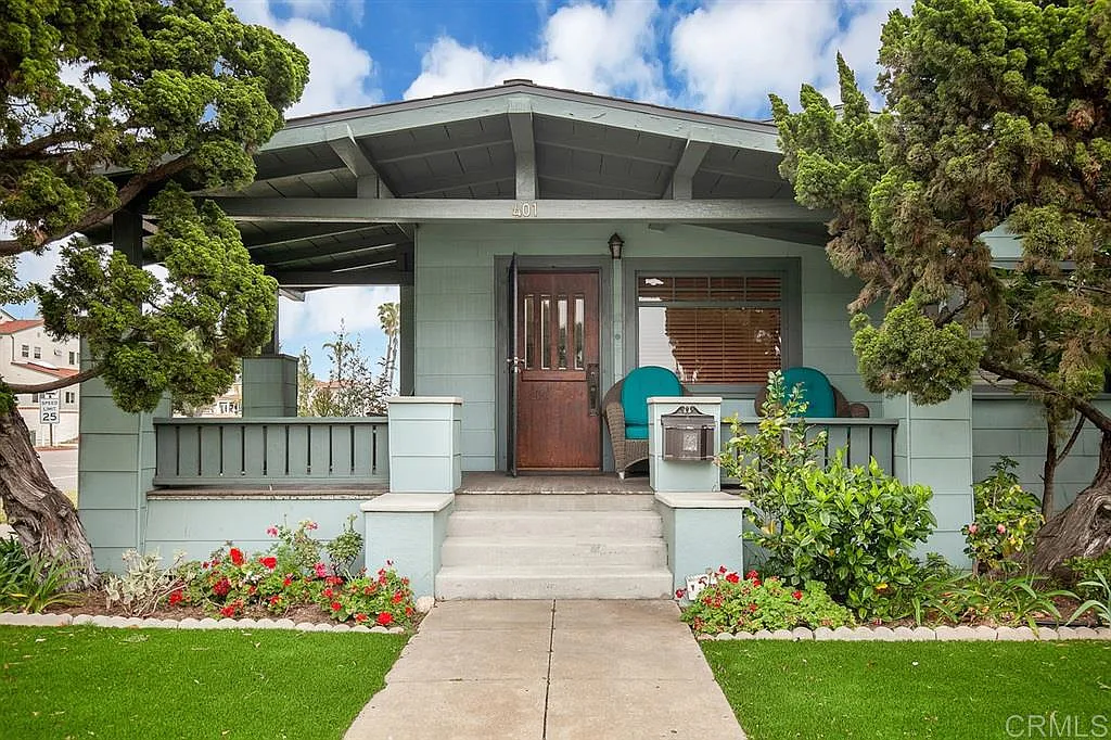 2 bed, 1.0 bath, 884 sqft, $3,700 — Photo 2