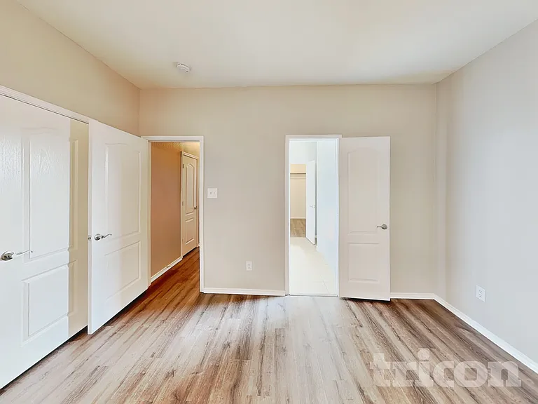103 Hollow Tree Dr — Photo 6