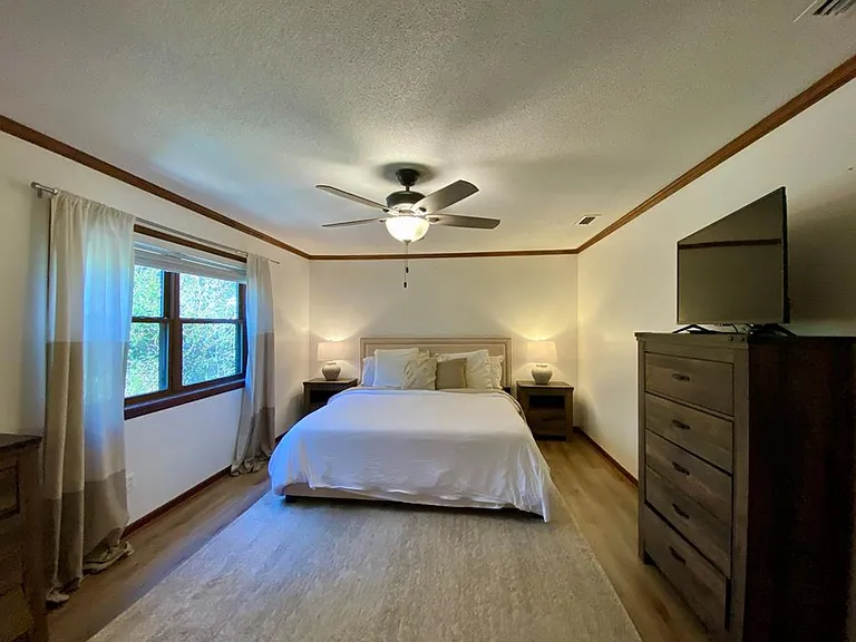 2112 Westfield Dr — Photo 18