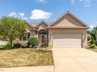 2984 Villa Glen Cir NW, Canton, OH 44708