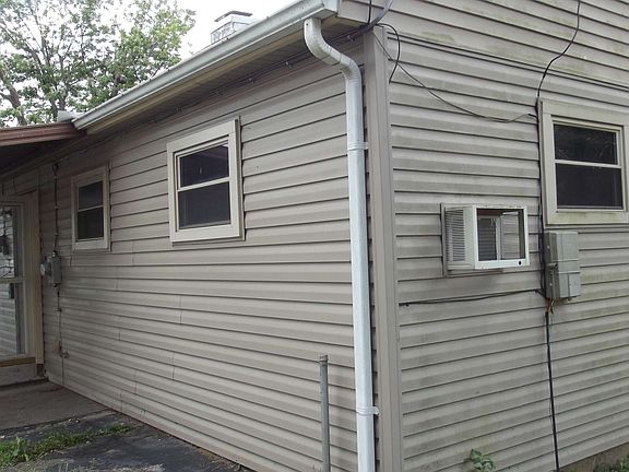 2nd image of 2019 Drill Ave #2019