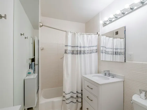 118 East 60th Street image 5 of 5