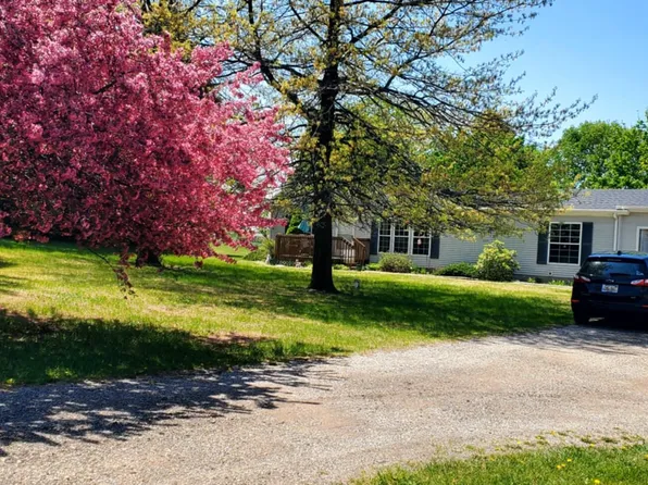 700 S Arent Rd, Watervliet, MI 49098