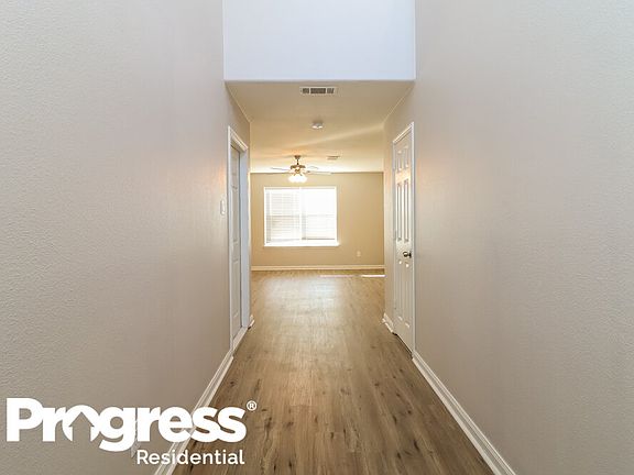 4th image of 609 Hidden Dale Dr