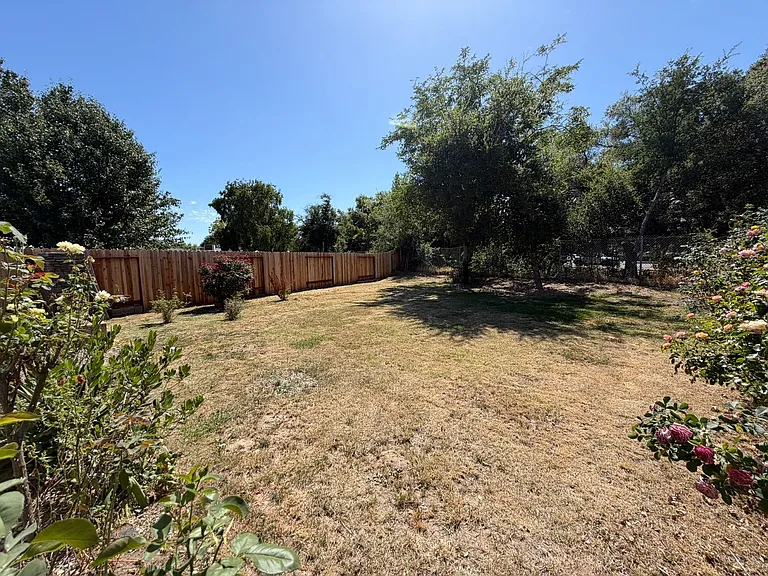 5061 Shell St — Photo 36