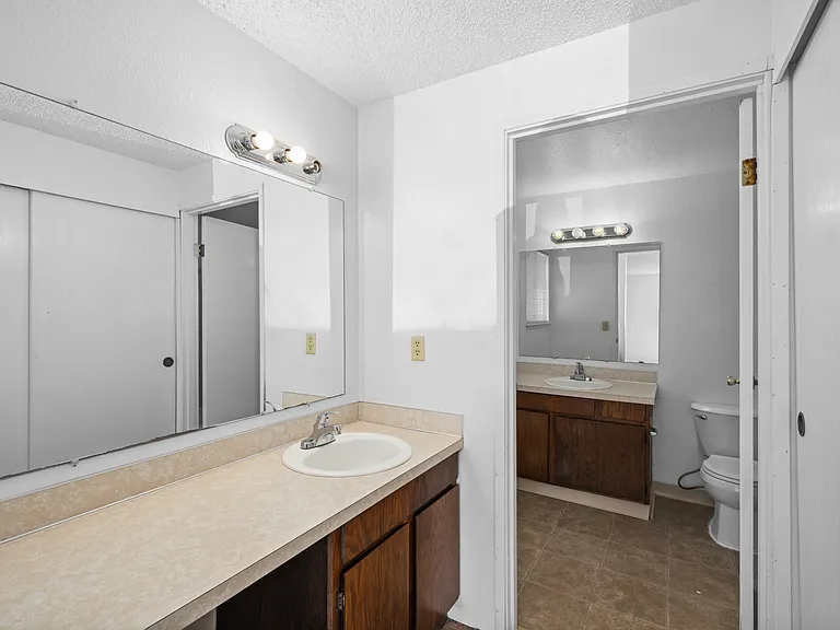 1601 Norpoint Way NE #A — Photo 7