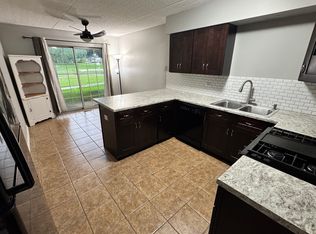 1338 S Lorraine Rd APT A, Wheaton, IL 60189
