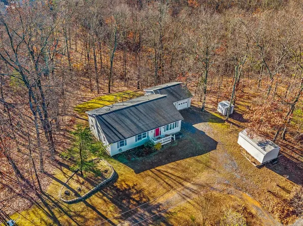 83 Pale Magnolia Dr, Gerrardstown, WV 25420