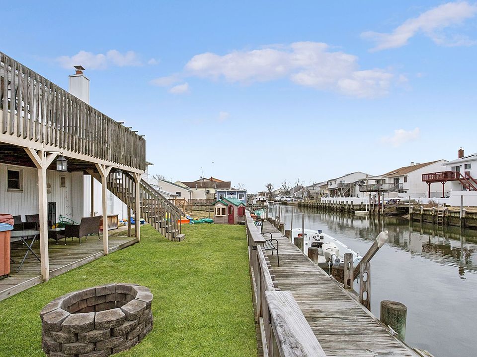 2620 Peconic Ave, Seaford, NY 11783 Zillow