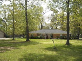 351 Pinemont Dr, Sour Lake, TX 77659