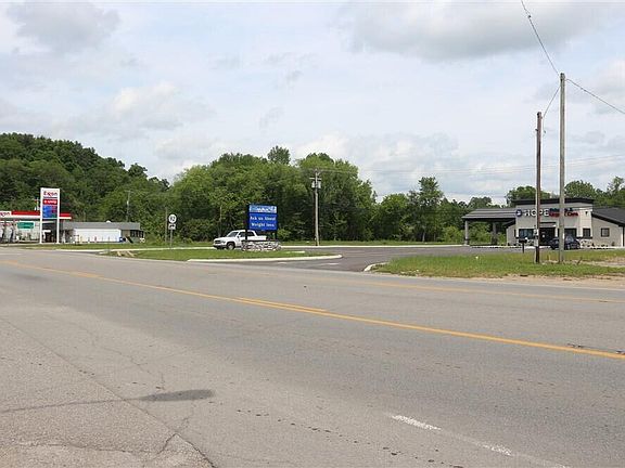 5th image of 896 S 25th Hwy