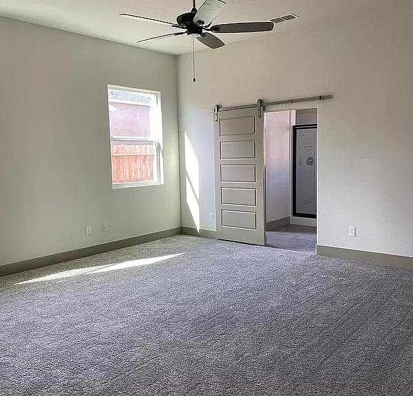 2467 Valverde Dr — Photo 21