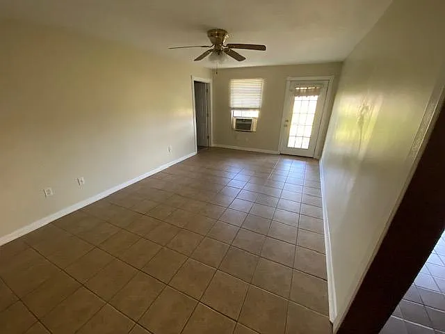 206 Tanya St — Photo 16
