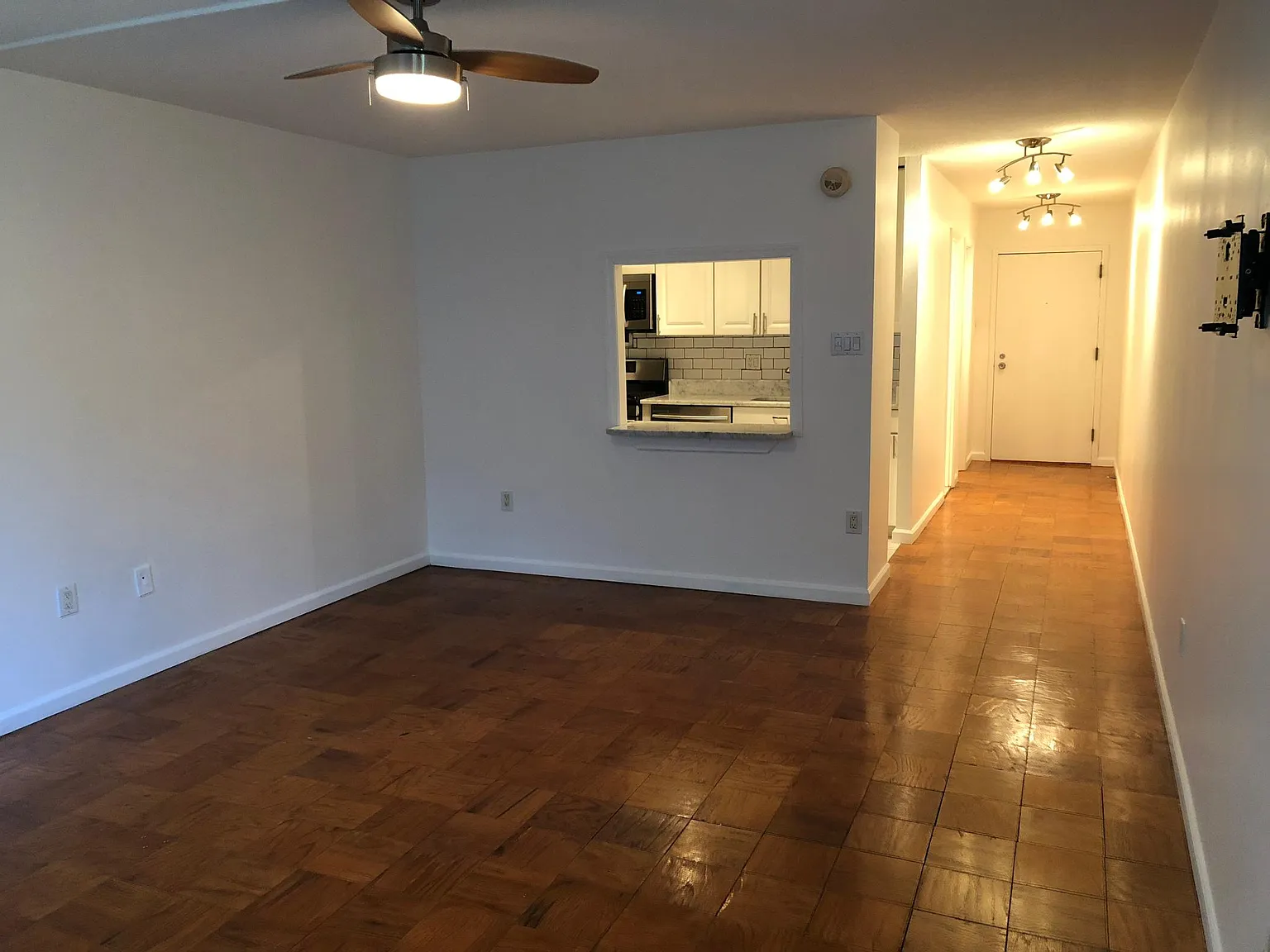 Studio, 465 sqft, $1,950 — Photo 3