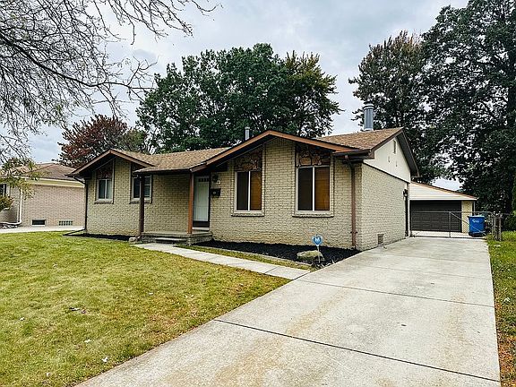 2nd image of 25751 Cloie Dr