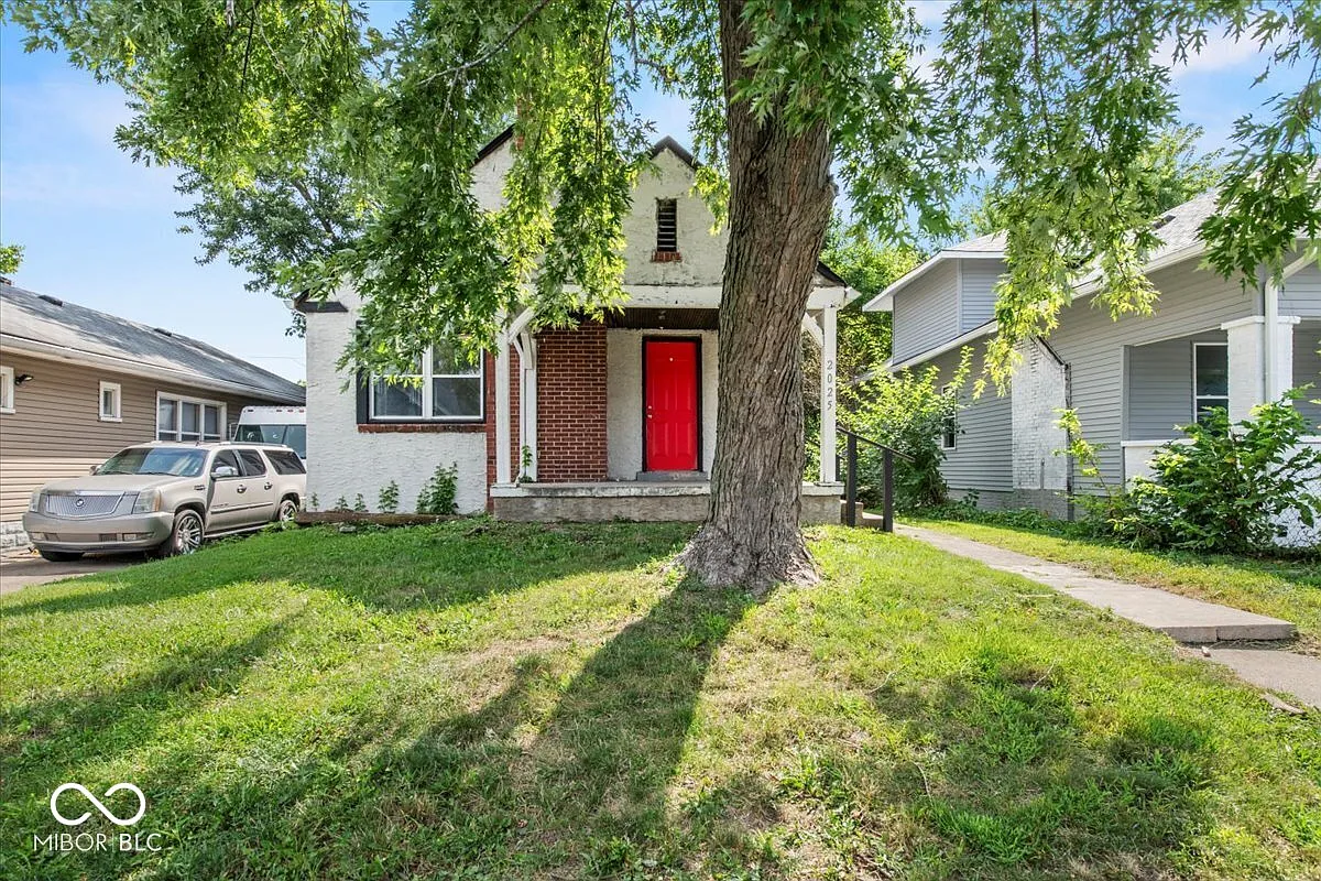 2025 Mansfield St photo 1