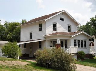 805 N Sycamore St, Creston, IA 50801
