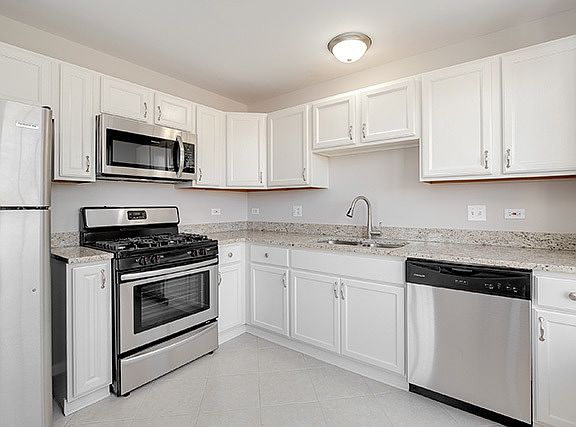 4th image of 1914 Heron Ave Unit A