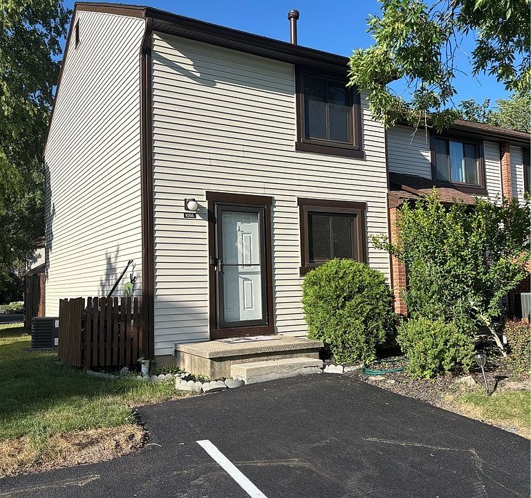 1st image of 1056 Charlesgate Cir