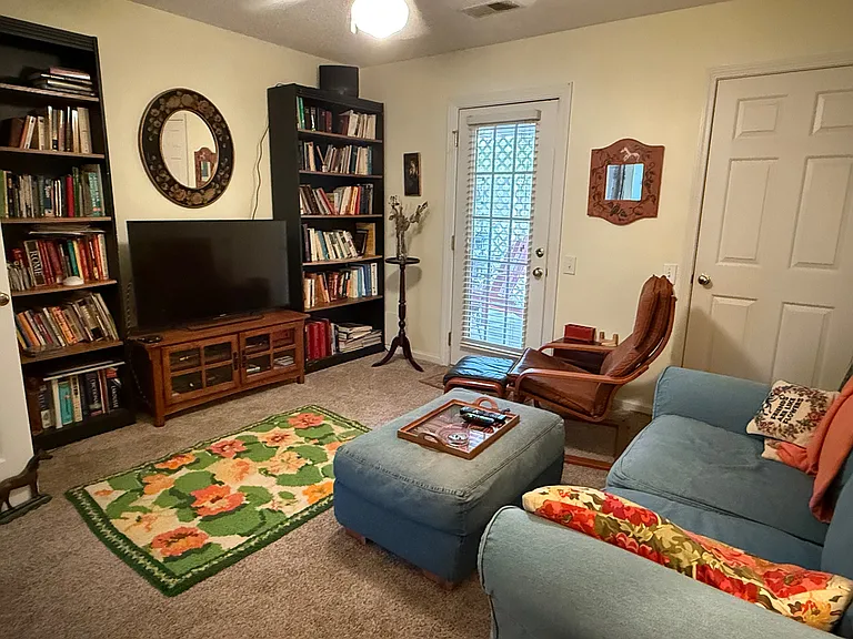 Den/Library