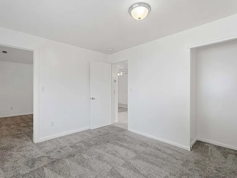607 S Main St — Photo 13