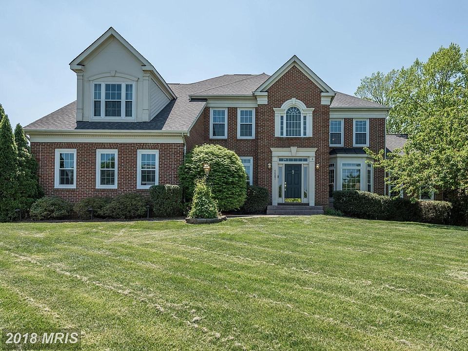 Beautiful Brick Front Colonial On Expansive Lot