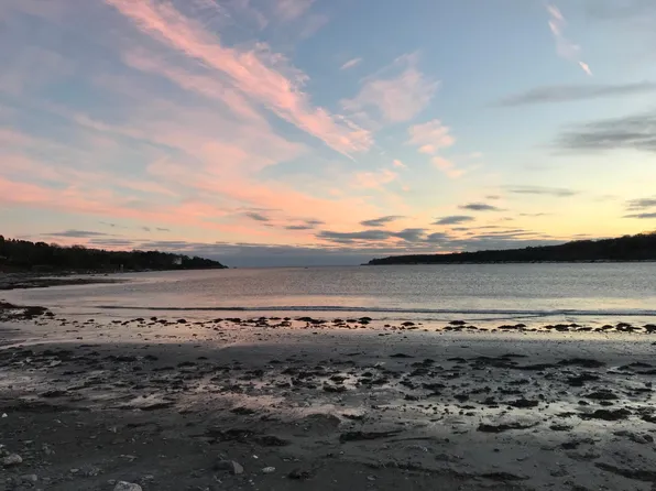 153 Hamilton Ave, Jamestown, RI 02835