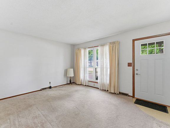4th image of 3108 Maplecrest Rd