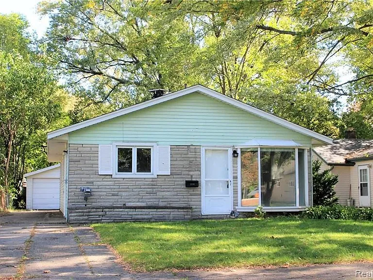 3350 McDowell St — Photo 6