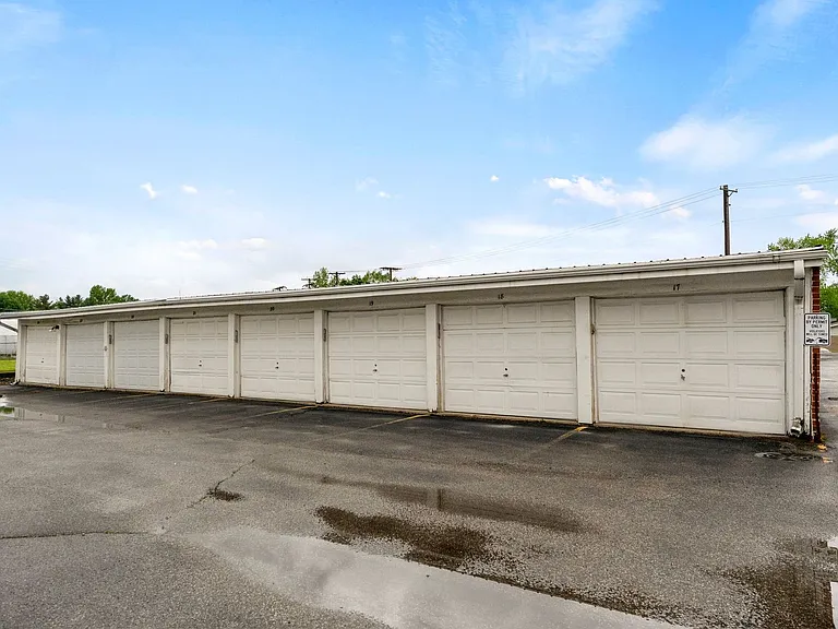 2121 Engle Rd — Photo 19