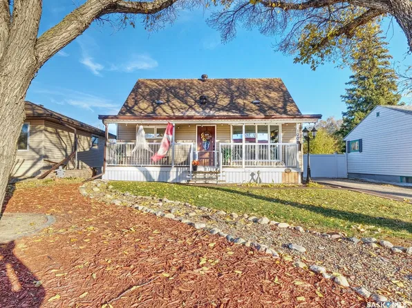 1008 Main Street, Rosetown, SK S0L 2V0