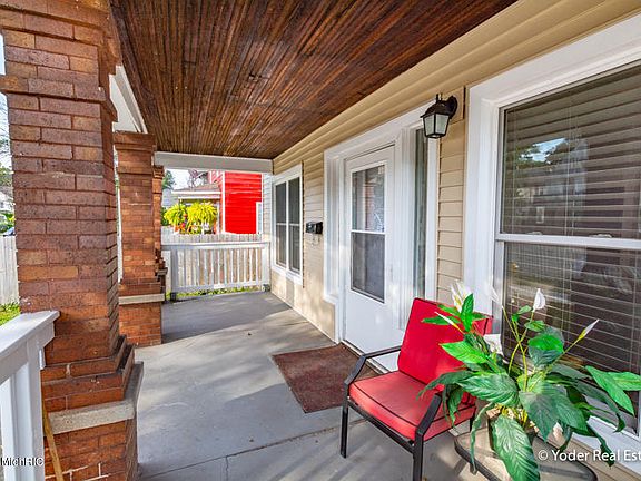 5th image of 1720 Jefferson Ave SE