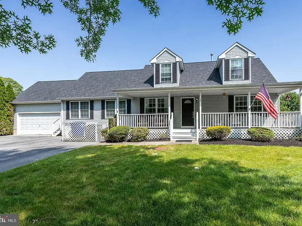 15 Avery Lynn Ct, Malaga, NJ 08328