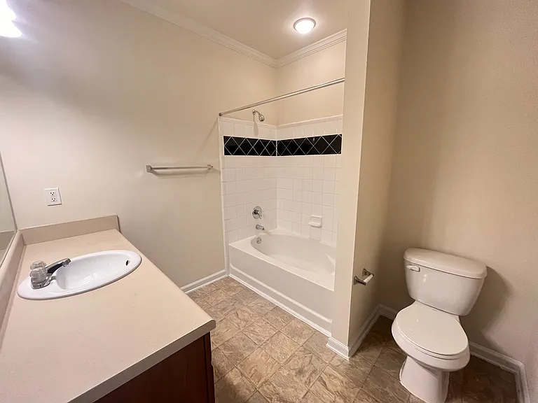 Wesley Kensington Apartments at Stonecrest — Photo 346
