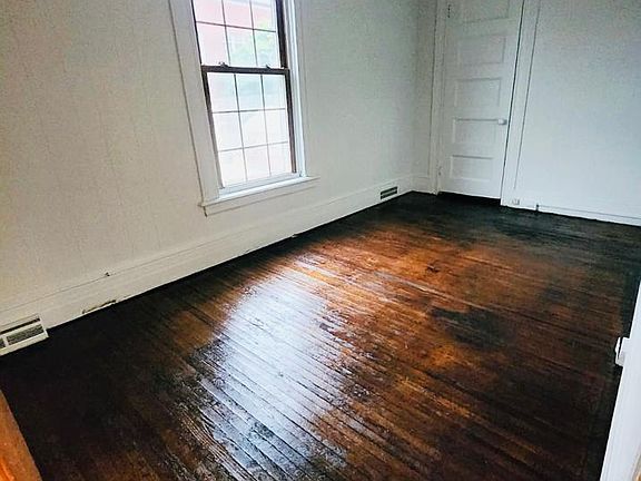 2nd image of 1129 West Ave APT 2