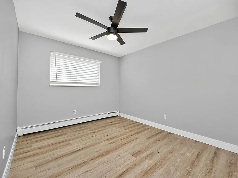 6140 Ridge Ave #7 — Photo 8