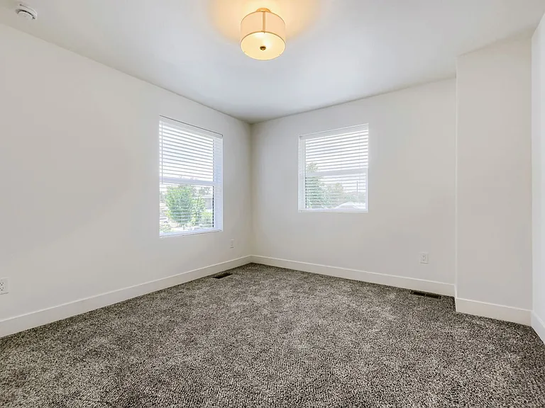 2750 S Cherokee St — Photo 10