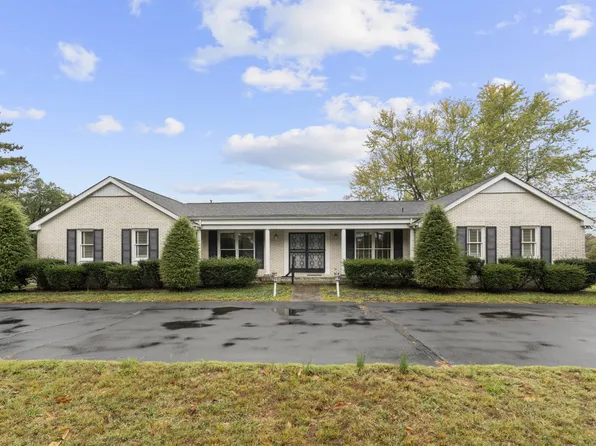 435 Old Pond Ln, Dickson, TN 37055