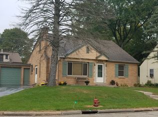 324 Edgewood Ave, Adell, WI 53001