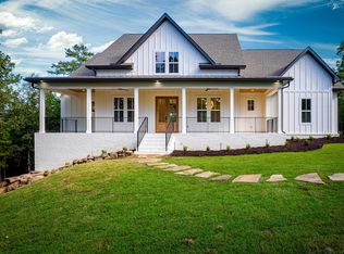 21712 Waterview Dr, Roland, AR 72135