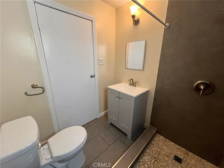 12924 Prairie Ave #C — Photo 12