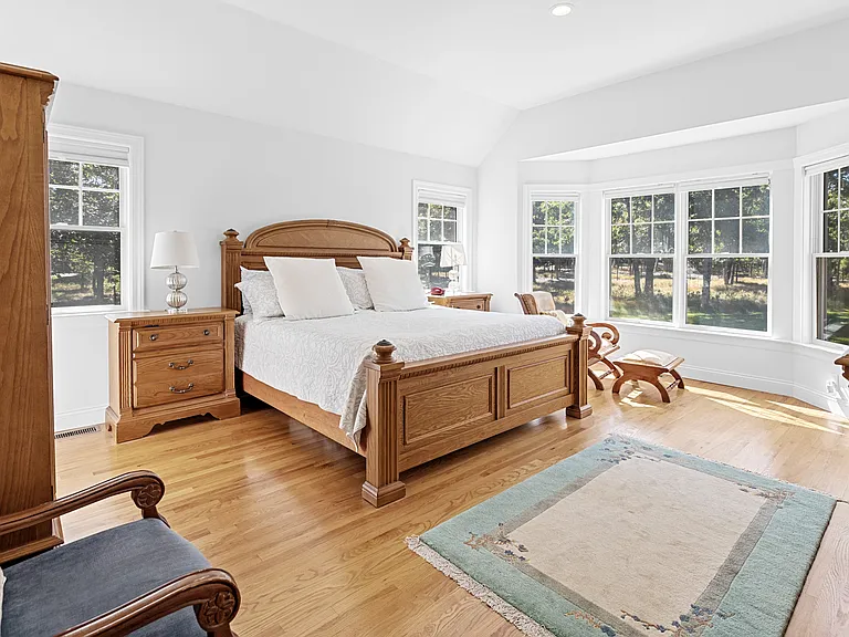 565 Wainscott Northwest Rd — Photo 13