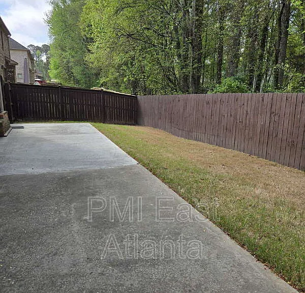 422 Live Oak Pass — Photo 22