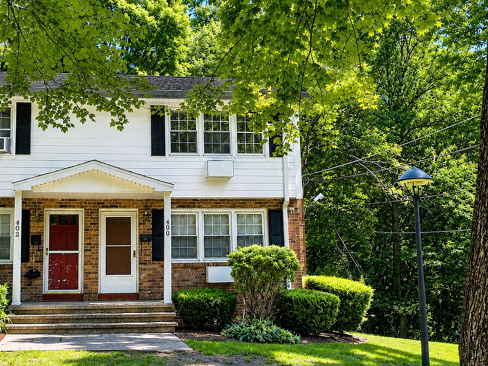 400 Robin Ct #400