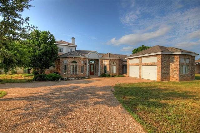 1st image of 219 Senisa Dr