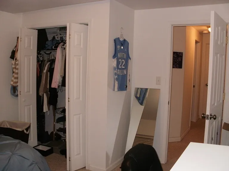 Picture of the 2nd bedroom looking back at the doorway.