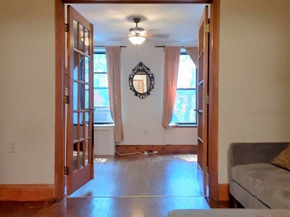 2nd image of 210 E 88th St #D3