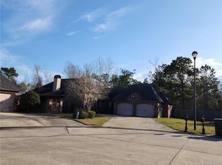 900 Middlebrook Cir, Lake Charles, LA 70605