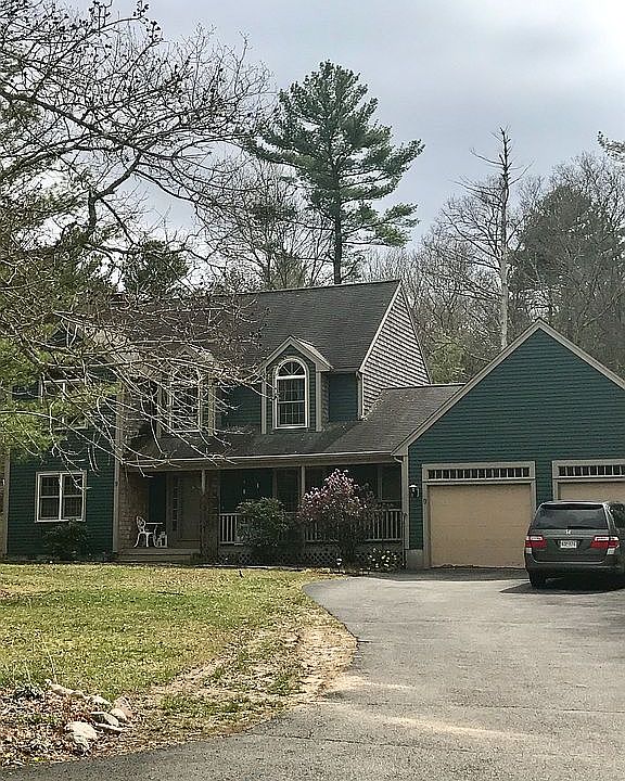 1st image of 9 McCrillis Farm Ln